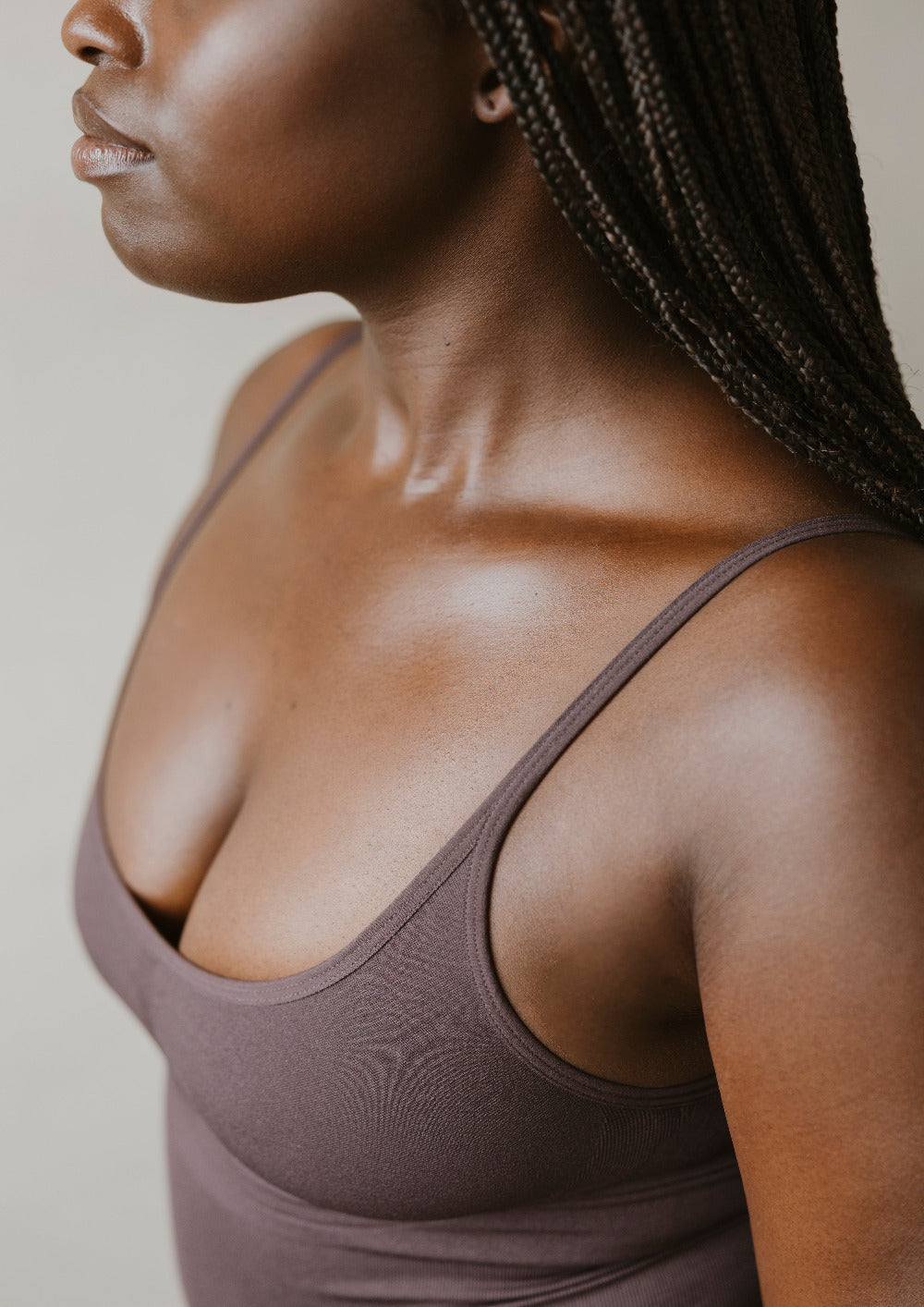 Kanobe - Nourishing Body Oil on Model